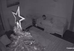 Antalya 4.3 ile sallandı, deprem anı güvenlik kamerasına yansıdı