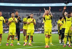 Fenerbahçe'de yıldız futbolcu kadro dışı bırakıldı! Resmen açıklandı