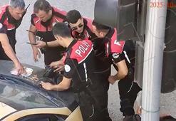 2 milyon liralık vurgunu engelleyen polise ödül verildi