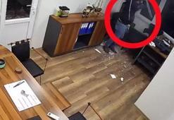 Alçıpan çökünce zemin kata çakıldı: ‘Korktum ama sonra çok güldük’