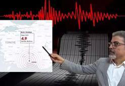 Antalya'da peş peşe depremler! Yüreklere su serpen açıklama geldi