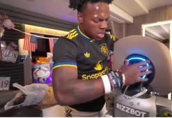 İnsansı robotu tokatlayan ünlü Youtuber’a dava açıldı