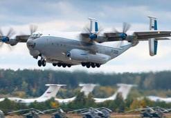 Rusya'da askeri uçak düştü! Mürettebatın durumu belirsiz