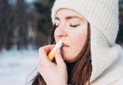 Sadece 4 ürünle ev yapımı dudak kremi! Çatlakları yumuşacık yapıyor