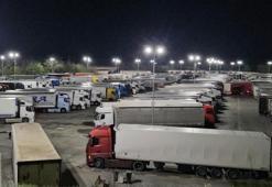 Bulgaristan sınırı kilitlendi! 32 kilometrelik TIR kuyruğu: 3 günde Türkiye'ye giriş yapıyoruz