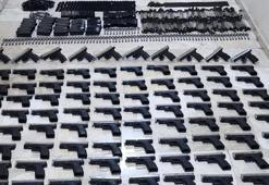 Bagajdan cephanelik çıktı! Tam 90 adet ruhsatsız tabanca ele geçirildi