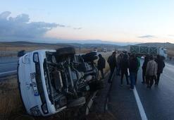 Van&#x27;da 6 araç zincirleme kazaya karıştı: 5 yaralı