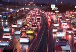 İstanbul'da haftanın ilk gününde trafik yoğunluğu