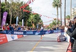 7. Uluslararası Mersin Maratonu koşuldu! Atlet Vitalis Kibiwott'ten rekor