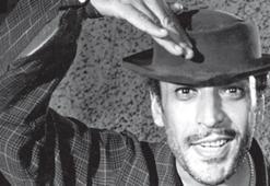 Sadri Alışık anılıyor