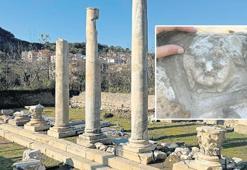 Bartın’da gülümseyen Medusa figürü bulundu