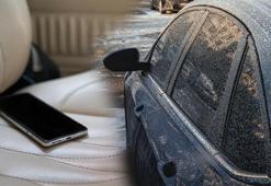 Kışın arabada bunların hiçbirini bırakmayın! Donan hava bu eşyaları sessizce yok ediyor