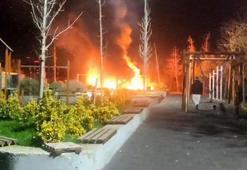 Beylikdüzü'nde çocuk parkı alev alev yandı