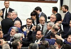 Bütçe yumruklarla kapandı