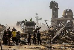 İsrail, ateşkes sonrasında Gazze'ye geçecek 26 bin yardım tırını engelledi