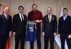 Fenerbahçe, TBF başkanı Hidayet Türkoğlu'nu ziyaret etti