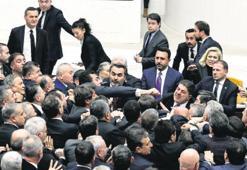 Bütçede 11 saatlik mesainin ardından yumruklu kavga