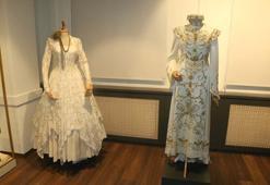 Taftanın altında saklı bir asır! Samsun’da 100 yıllık gelinlikler gün yüzüne çıktı