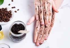 Kendi peelinginizi yapın! Ölü deriyi söküp atıyor