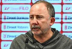 Beşiktaş'ta Sergen Yalçın'dan maç açıklama ''Bize gelince kırmızı rakibe gelince yok''