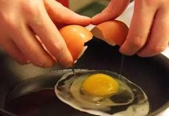 Yumurta kabuklarını çöpe atmayın! Masraftan kurtaran kullanım alanları