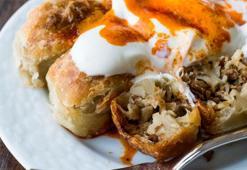 Dışı çıtır içi sulu Boşnak mantısının tadını çıkarın! Soğanı böyle rendeleyen farkı anlıyor