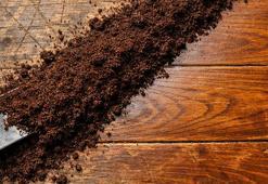 Bir fincan kahve ahşaptaki çiziği yok ediyor! Kumaşları eski rengine döndürüyor