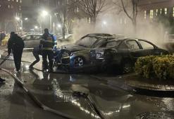 Demir yığınına döndüler! Park halindeki araçta başladı diğer araçlara sıçradı