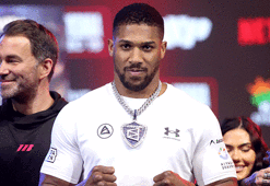 Britanyalı boksör Anthony Joshua'ya Nijerya'da trafik kazası şoku! İki kişi hayatını kaybetti