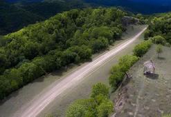 Kumların altında keşfedilmeyi beklemiş! 2.200 yıllık gizemli yol ortaya çıktı: 'Tam 900 metre uzunluğunda'