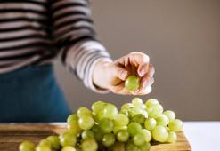İlginç yılbaşı geleneği! Yılbaşında 12 tane üzüm yemek ne anlama gelir?