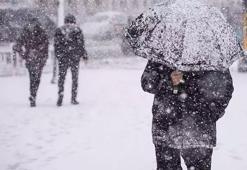 İstanbul'da beklenen kar yağışı başladı!