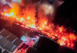 Esenyurt’ta korkutan gece: Fabrika alev alev yandı, yangın sürüyor