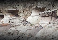 Toprak altında 76 dev küp! Van'daki gizli depo ortaya çıktı