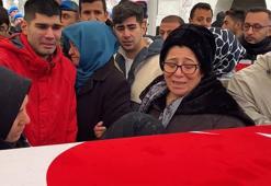 Ağlayarak sözünü tuttu: Beni toprak altından kurtaran adamı ben bugün toprağa veriyorum