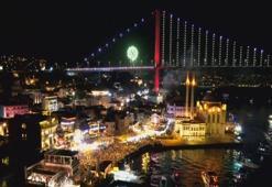İstanbul Boğazı'nda yeni yıl coşkuyla kutlandı