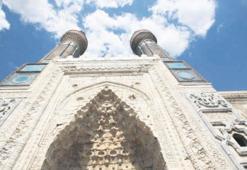 Vakıf eserlerine 1 milyon ziyaretçi