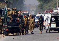 Pakistan'da bombalı saldırı! 1 ölü 5 yaralı