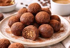 Karıştır, yuvarla, bitir! Tiramisu tadında nefis atom tatlı tarifi: 10 dakikada hazır