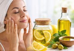 Krem, serum, kolajen… Kutu kutu takviyeye gerek yok! Limonla karıştırınca kırışıklık kalmıyor