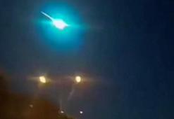 Malatya'da gökyüzünde süzülen parlak ışık heyecan yarattı