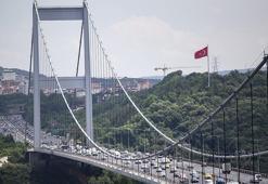 Bakan Uraloğlu: Otoyol ve köprülerde 2025'te 1,1 milyardan fazla araç geçişi oldu