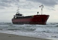 Tekirdağ'da yük gemisi karaya oturdu