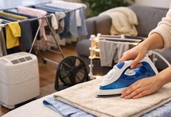 Evin içinde kurutunca leş gibi kokuyor! Sebebi deterjan değilmiş, kırışıklığı açan hamle