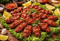 Ekle, yoğur, beklet! Çiğ köfteyi efsane yapan tek dokunuş: Lokanta usulü tarif
