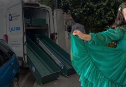 Tüyler ürperten cinayet kapı açık kalınca ortaya çıktı! Anne ve kızı ölü bulundu