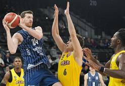 Anadolu Efes sahasında Mersinspor'u mağlup etti!