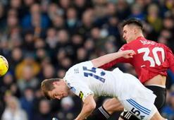 Premier Lig'de Leeds United ile Manchester United puanları paylaştı