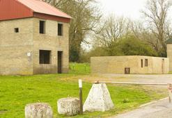 82 yıl önce terkedildi! Yılda sadece 12 gün ziyarete açılan hayalet köy