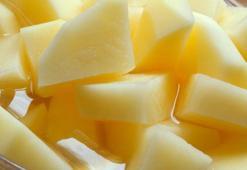 Soyulmuş patates nasıl saklanır? İki damla ekleyin, saatlerce beyaz tutuyor